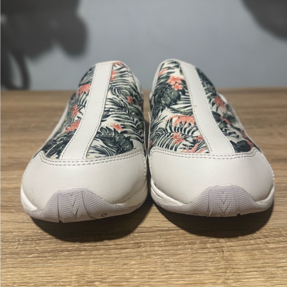Easy spirit Travel time slip on mule clog sneakers tropical floral size 8 wide - Picture 2 of 9